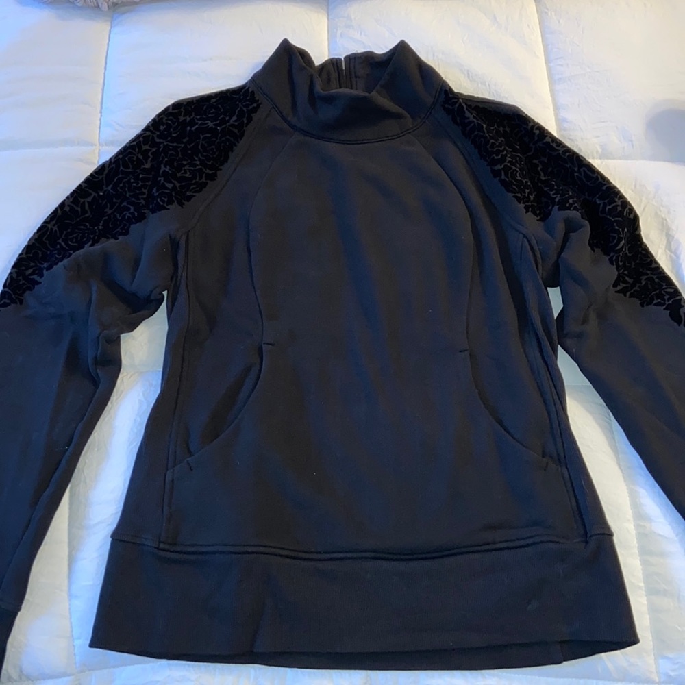 Unique Lululemon sweatshirt